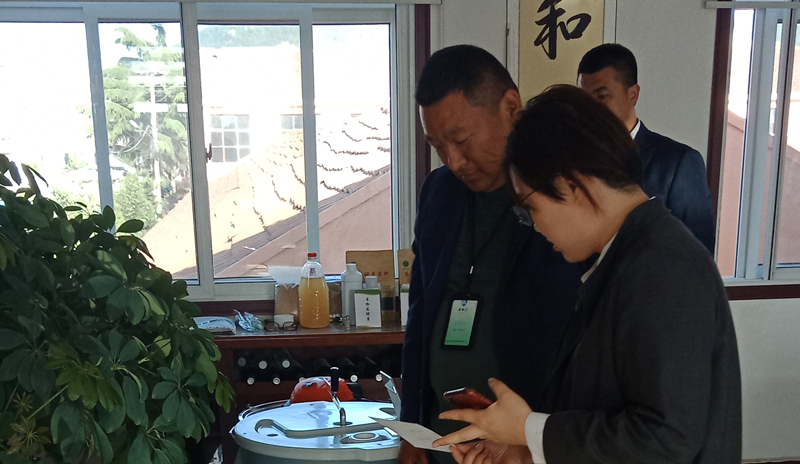 农业村落部规划设计院王博士参观公司产品